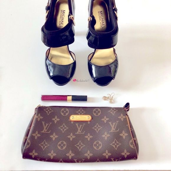 MICHAEL KORS Black Morgan Platform - Picture 2 of 8